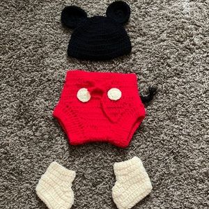 Mickey Mouse baby photo outfit